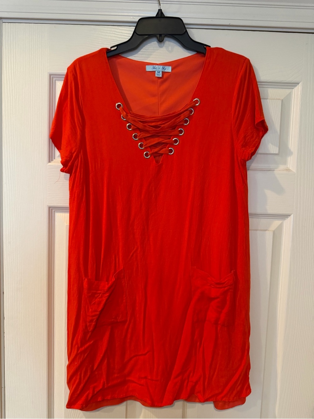 She + Sky Red Lace-Up V-Neck Short Sleeve dress